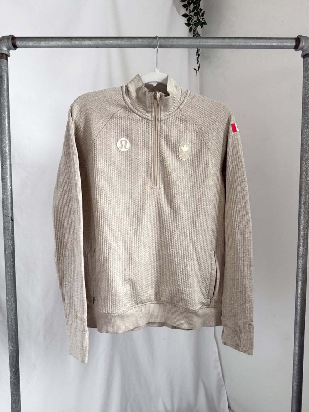 Lululemon team Canada half zip